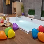 Avec By Jordans Collection Apartamento