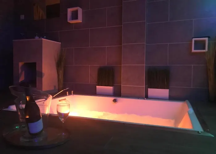 アパート Avec By Jordans Collection